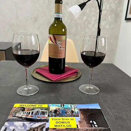 Domus Matilde Διαμέρισμα *